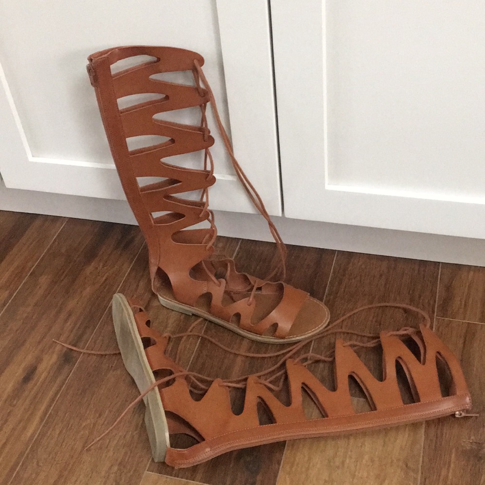 Gladiator brown sandals w/ zipper & ties